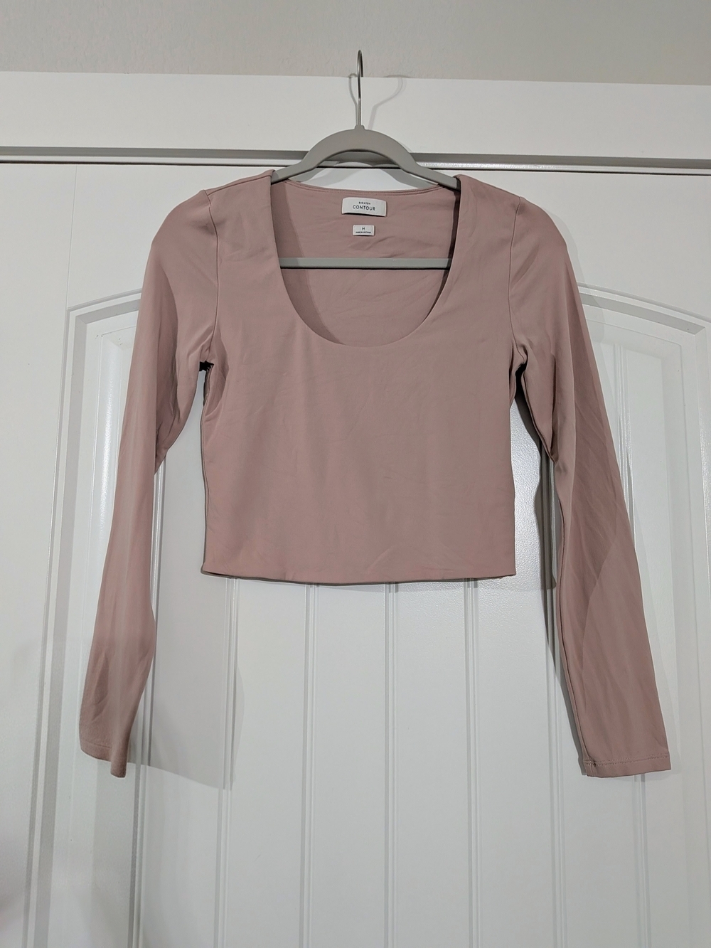 Babaton Aritizia Contour Scoopneck Longsleeve Cropped Top